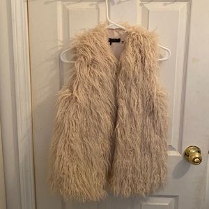 Shaggy Cream like new Fur vest